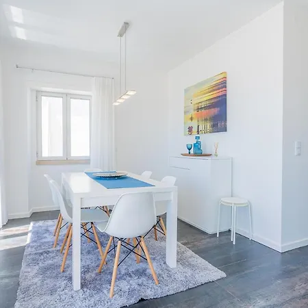 Apartament T4 Luis Nazaré