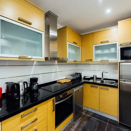 Apartament T4 Luis Nazaré