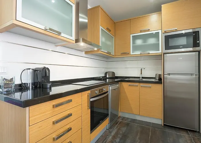 T4 Luis דירה נאזרה